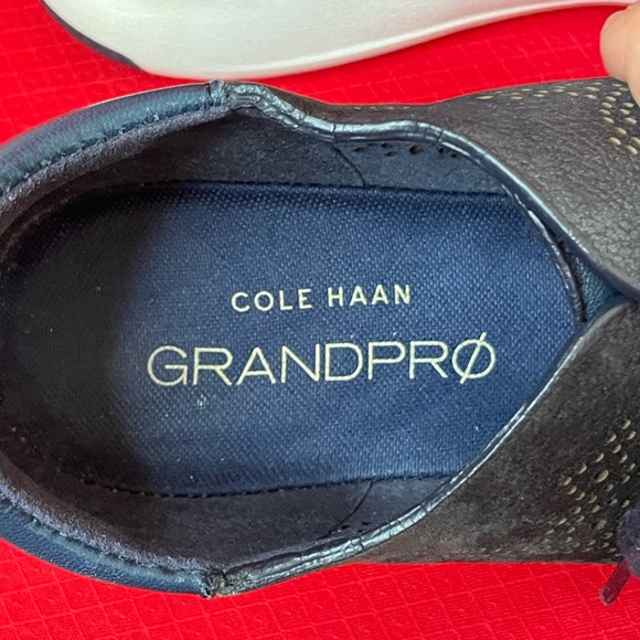 👟 Cole Haan Women’s Navy Blue Perforated Comfy Sneakers. Leather upper. 👟 - Picture 6 of 12